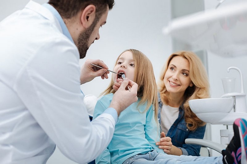 Khám răng định kỳ để phát hiện và xử lý kịp thời các bệnh lý về răng